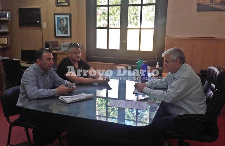 En la municipalidad. La reunión se desarrolló hoy en el despacho de Nizar Esper.