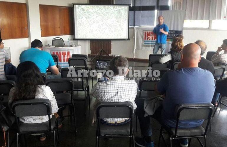 Esta mañana. La charla se desarrolló este miércoles en el edificio del Banco Credicoop. Foto: Juan Pablo Broin