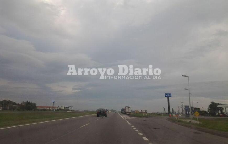 Sobre autopista. Los hechos tuvieron lugar sobre autopista a la altura de Fighiera. Foto: Archivo AD