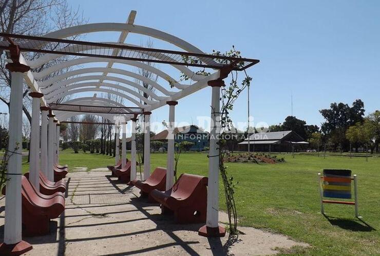 La glorieta en la estación. Una de las tantas postales de nuestra ciudad de Arroyo Seco.