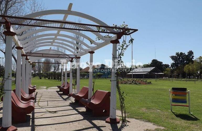 La glorieta en la estación. Una de las tantas postales de nuestra ciudad de Arroyo Seco.