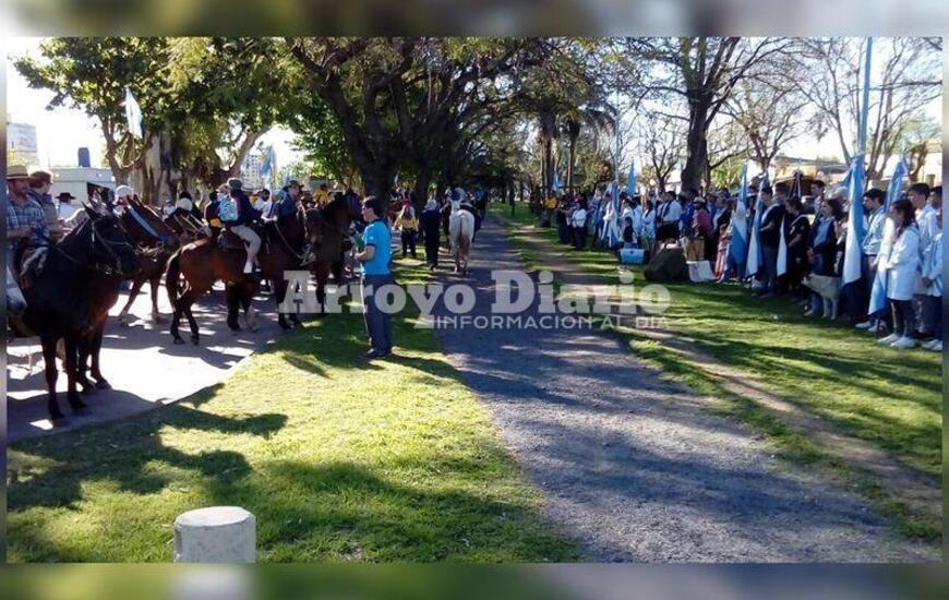 S&aacute;bado a la tarde. As&iacute; se mostraba el boulevard durante la tarde de este s&aacute;bado con motivo del evento. Foto: Leo Cabrera
