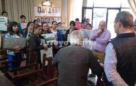 Adentro. Los concejales recibieron a los vecinos en el recinto del Concejo Deliberante