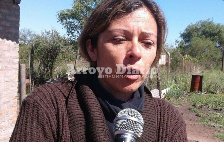 Llorando. Entre l&aacute;grimas cont&oacute; el mal momento que vivi&oacute; ayer junto a sus hijos.