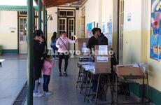 Poca gente. Hacia el mediodía recién había votado un 30 por ciento del padrón.