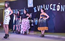 Uno de los eventos más esperados. Durante todo el año las alumnas se preparan para esta gran presentación. Foto: Archivo AD