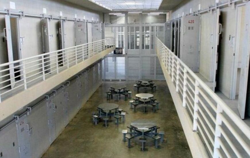 Imagen de Un muerto y tres heridos tras una pelea en la c&aacute;rcel de Pi&ntilde;ero