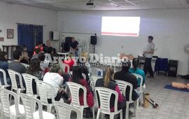 El anterior. Hacia el mes de septiembre se dict&oacute; un curso similar destinado a clubes, del cual tambi&eacute;n particip&oacute; personal de Tr&aacute;nsito y del Palacio Municipal. Foto: Archivo AD