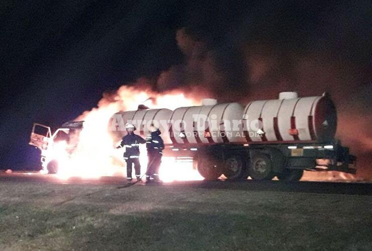 Imagen de Incendio de un camión en la autopista