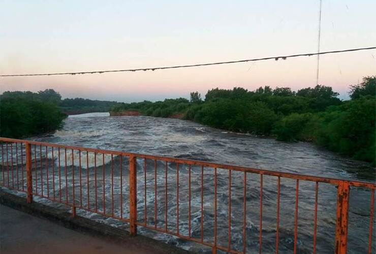 El joven de 23 años fue visto por última vez este sábado a la tarde cuando se tiró al agua a nadar.