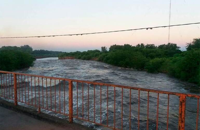 El joven de 23 años fue visto por última vez este sábado a la tarde cuando se tiró al agua a nadar.