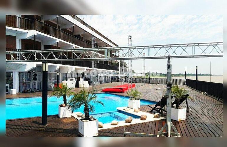 Vista privilegiada. El hotel cuenta con vista al río y este será el escenario del evento que tendrá lugar mañana por la noche. Vista privilegiada. El hotel cuenta con vista al río y este será el escenario del evento que tendrá lugar mañana por la noche.