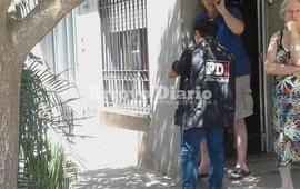Policía de Investigación. La PDI Rosario arribó a la casa de los damnificados esta mañana. Foto: Gentileza Nicolás Trabaina