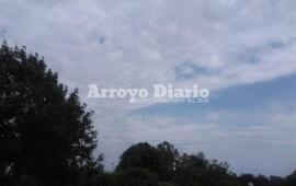 Ni celeste ni gris. As&iacute; se mostraba el cielo en la ma&ntilde;ana de este lunes feriado.