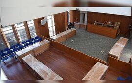 El Centro de Justicia Penal abrir&aacute; sus puertas por primera vez para el desarrollo del megajuicio. En esta sala se desplegar&aacute; la batalla judicial por Los Monos.