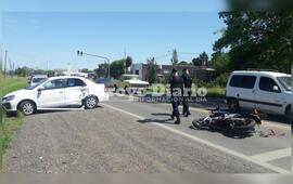 Imagen de Choque entre un autom&oacute;vil y una moto