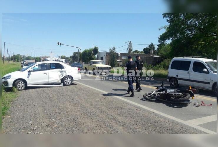 Imagen de Choque entre un automóvil y una moto