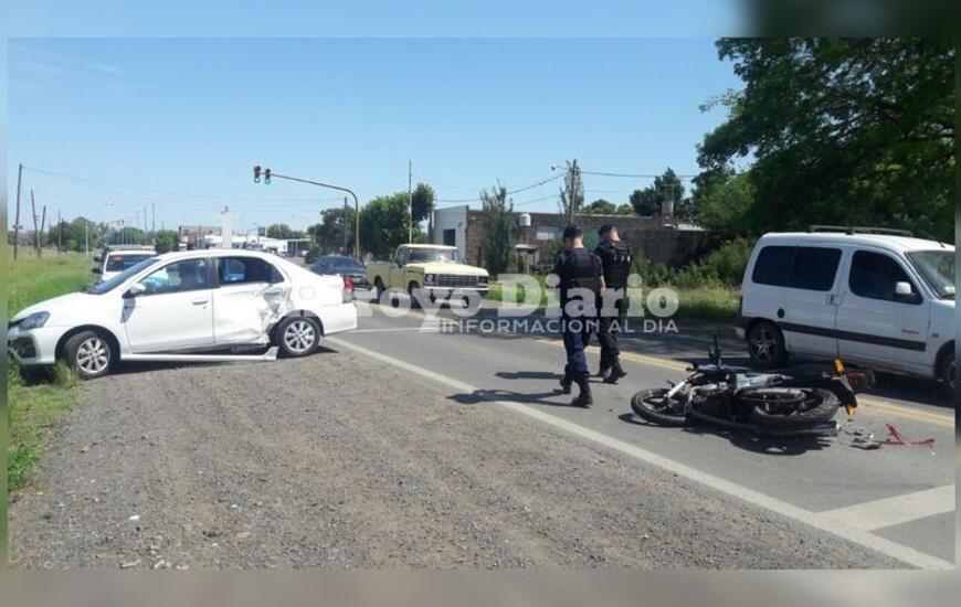 Imagen de Choque entre un autom&oacute;vil y una moto
