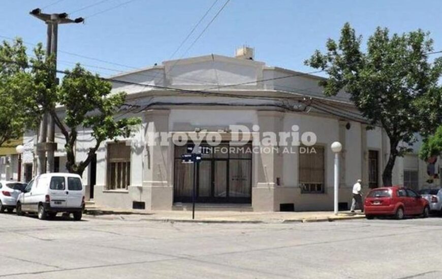 Imagen de Crosio usar&aacute; la oficina mas chica del Concejo