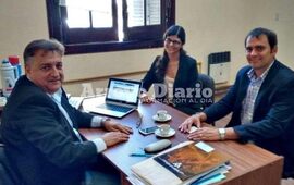 En marzo de 2016, Oliv&eacute;, Aviano y D&acute;Alonzo firmaron el convenio de reapertura. Foto: Florencia D&acute;Alonzo, Archivo AD
