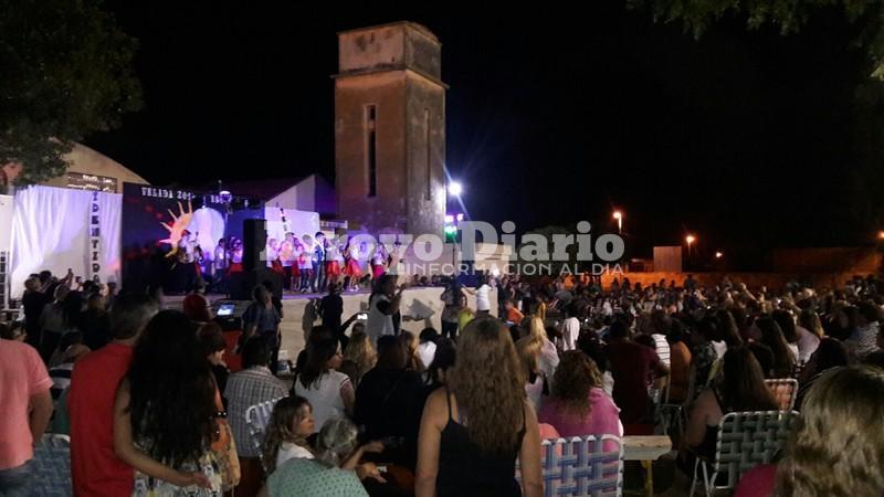 Noche especial. La noche del viernes se prestó para la actividad y la concurrencia fue masiva.