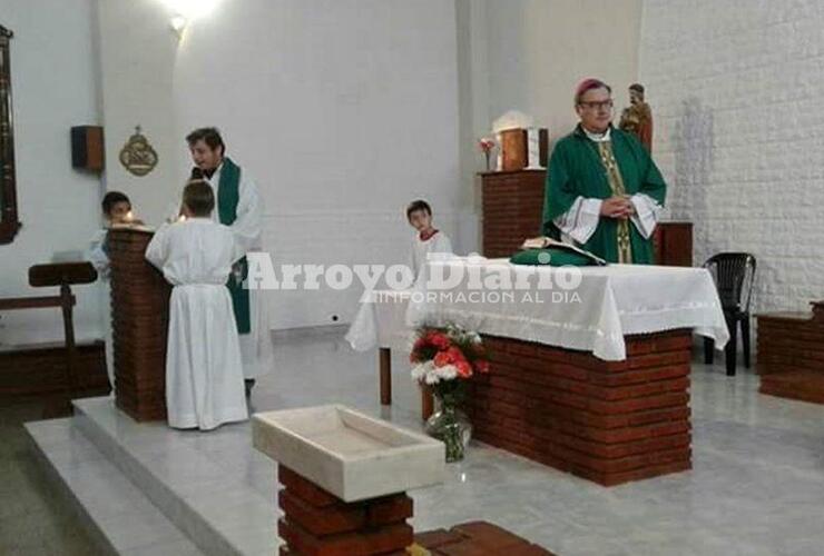 Regresa. Monseñor Martín estará en la vecina localidad este domingo.