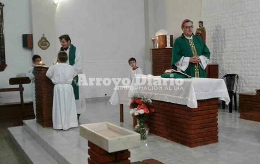 Regresa. Monseñor Martín estará en la vecina localidad este domingo.