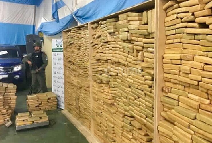 Imagen de Gendarmería secuestró más de tres toneladas de marihuana y detuvo a 15 narcos