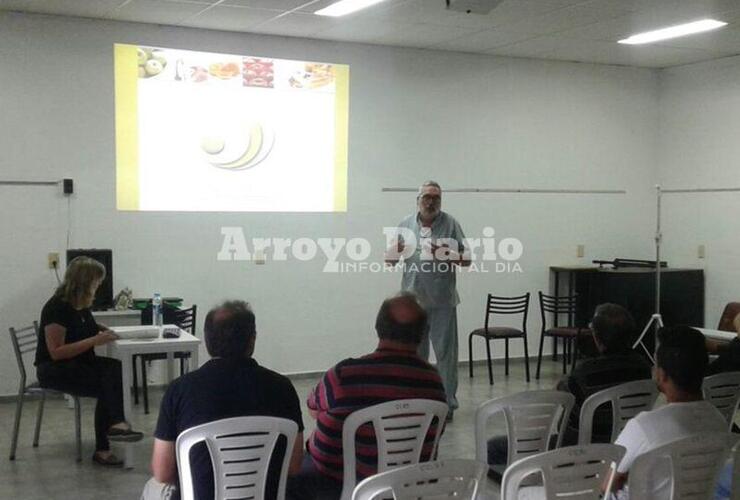 En el SUM. El dictado del curso tuvo lugar en el Salón de Usos Múltiples del Centro Cultural.