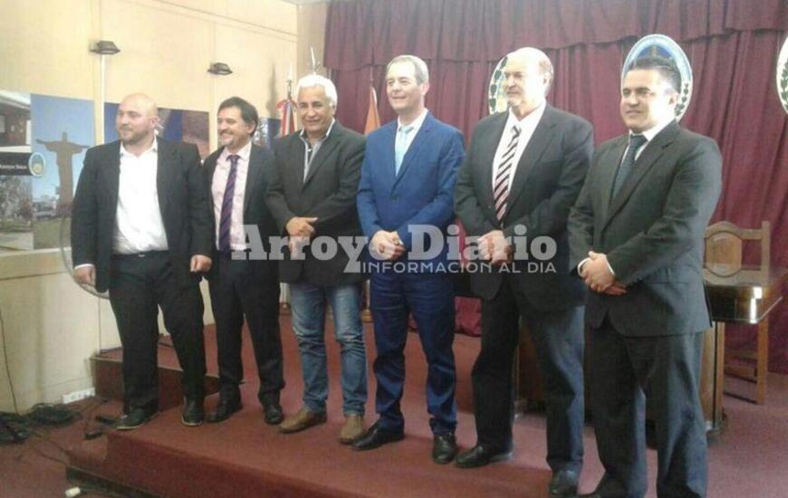 Esta ma&ntilde;ana. El acto se llev&oacute; a cabo hoy en la Sala de Sesiones "Sebasti&aacute;n S&aacute;nchez".