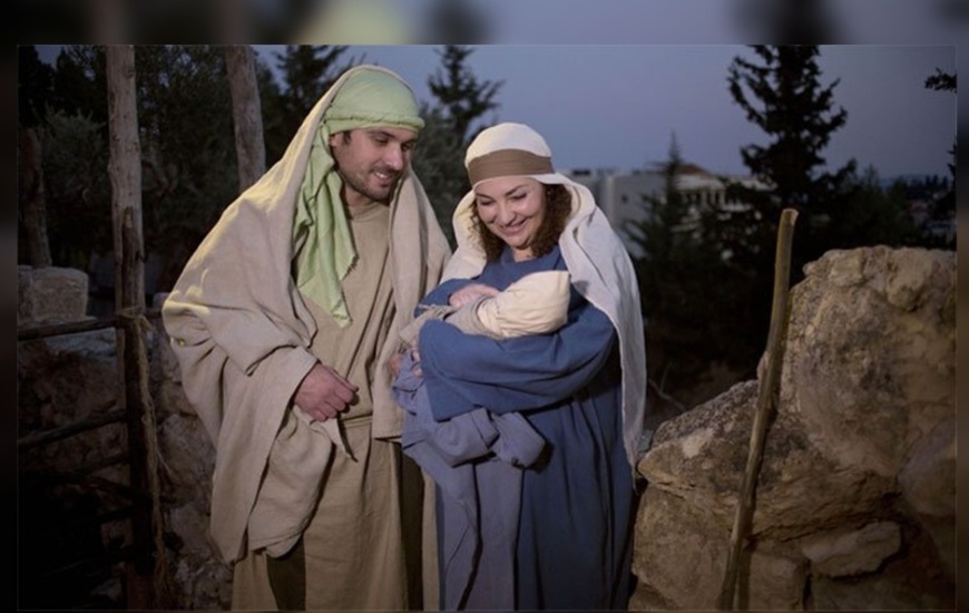 Imagen de Esta noche, pesebre frente a la Parroquia