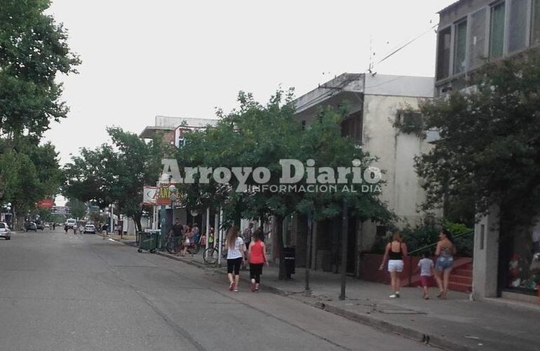 Calle San Martín. Así comenzaba el movimiento durante la tarde de este viernes en el centro de la ciudad.