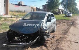 A la madrugada y sobre el acceso. El accidente ocurrió en las primeras horas de este lunes 25 de diciembre.