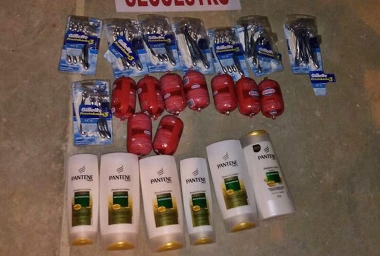 Imagen de Quedó preso por robar shampoo, máquinas de afeitar y salchichones