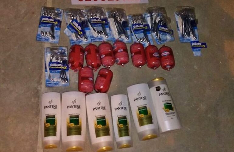 Imagen de Quedó preso por robar shampoo, máquinas de afeitar y salchichones