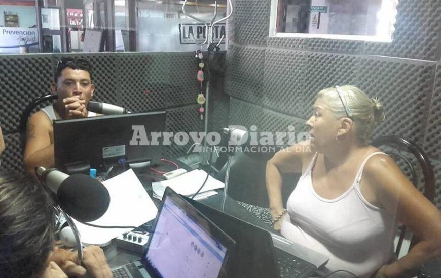 En la radio. Manuel y su mamá esta mañana en los estudios de Radio Extremo 106.9