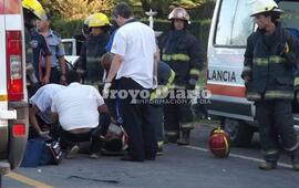 Accidente. Entre una de las salidas, debieron presentarse en Ruta 21 (General Lagos) por un choque múltiple en cercanías al semáforo de L. de la Torre y Quilici.