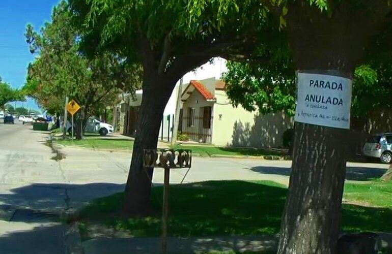 Sobre los cambios. Se aconseja a los usuarios del transporte público que estén atentos a los cambios para evitar demoras y confusiones. Foto: Canal 2