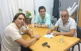 En la Comuna. La entrega se efectivizó en el despacho de Stangoni.