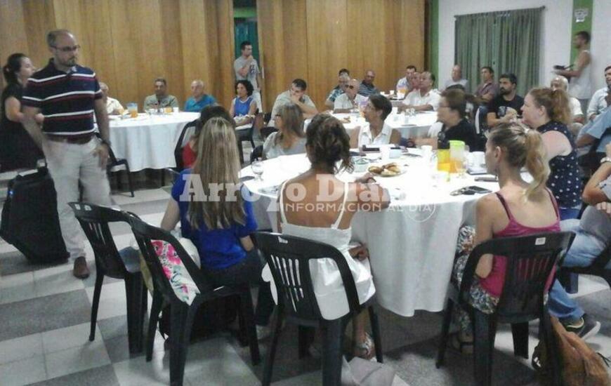 En el Club de Bochas. El encuentro se realizó en el Club de Bochas "Don Orlando" y la convocatoria fue muy buena. Foto: Nicolás Trabaina.