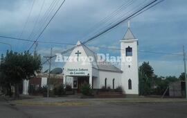 En la capilla. La capilla de Lourdes est&aacute; ubicada en la intersecci&oacute;n de Humberto Primo e Infante.