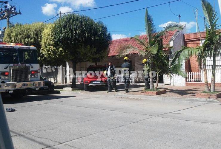 Salida ayer. Bomberos se presentaron en Juárez Celman al 100 Bis pero no fue necesaria la colaboración de la dotación.