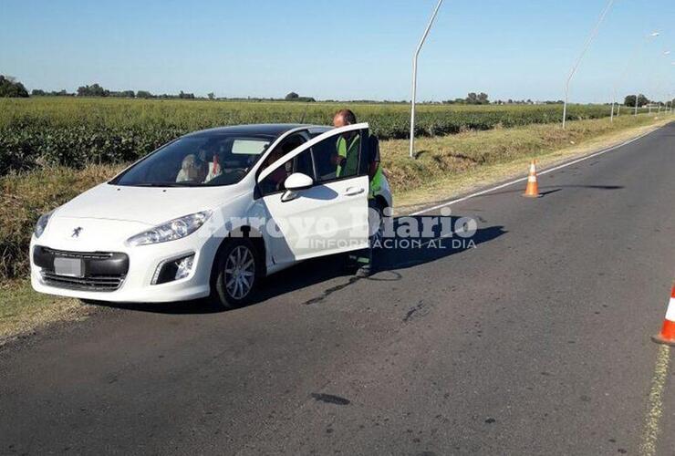 Imagen de Tránsito y Comando en el acceso a la autopista