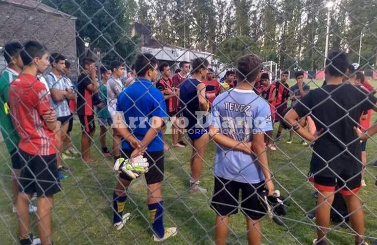 Imagen de Figherense vs Argentino de Rosario en partido amistoso