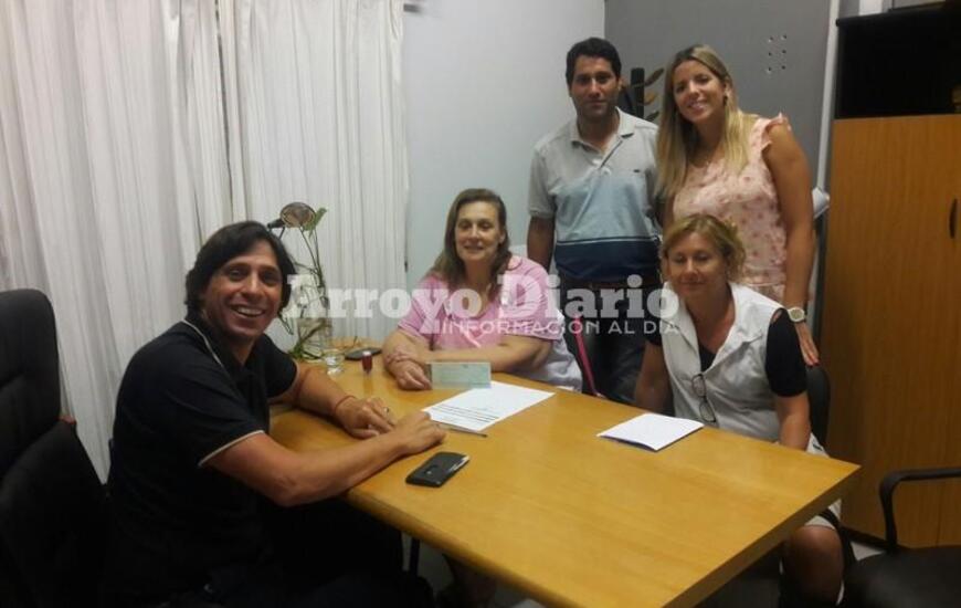 En la Comuna. La entrega se efectiviz&oacute; en el despacho de Stangoni.