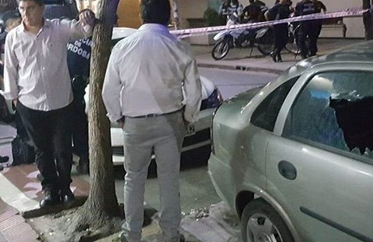 Imagen de Córdoba: golpe comando terminó con un policía y dos delincuentes muertos