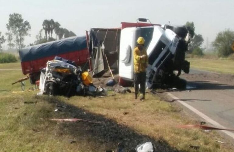 Imagen de Tres personas murieron tras un accidente en la ruta 34