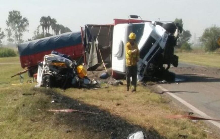 Imagen de Tres personas murieron tras un accidente en la ruta 34