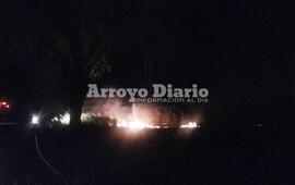 Imagen de Bomberos en incendio detr&aacute;s de Cremer