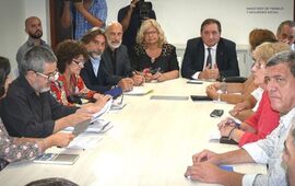 Durante el encuentro. La ministra de Educación Claudia Balagué defendió la propuesta salarial que le hizo la provincia a los docentes.